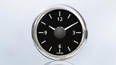 La esfera del reloj de cuarzo Viewline, de lectura clara y sencilla, aporta un toque de estilo a cualquier embarcación de recreo y cabinas de yates.